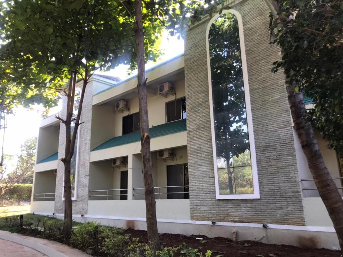 Aquarius Resort Gorhe Khurd Exterior photo