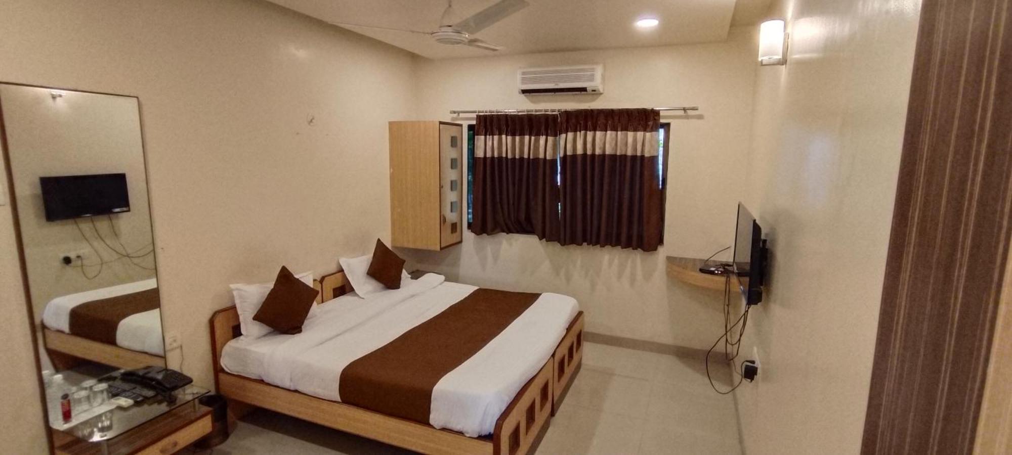 Aquarius Resort Gorhe Khurd Exterior photo